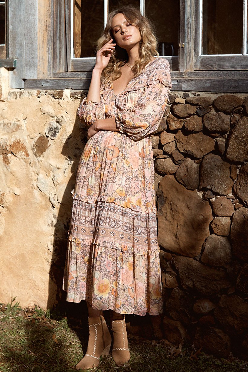 Spell-AmethystGown-Blush-1-101_1230x1230.jpg