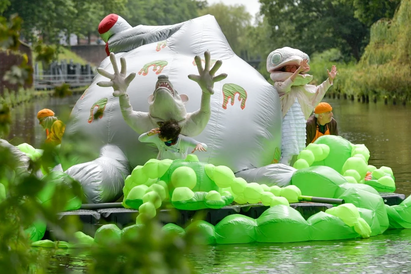 Toxic Hunger creatures react to factory collapse Bosch Parade inflatable