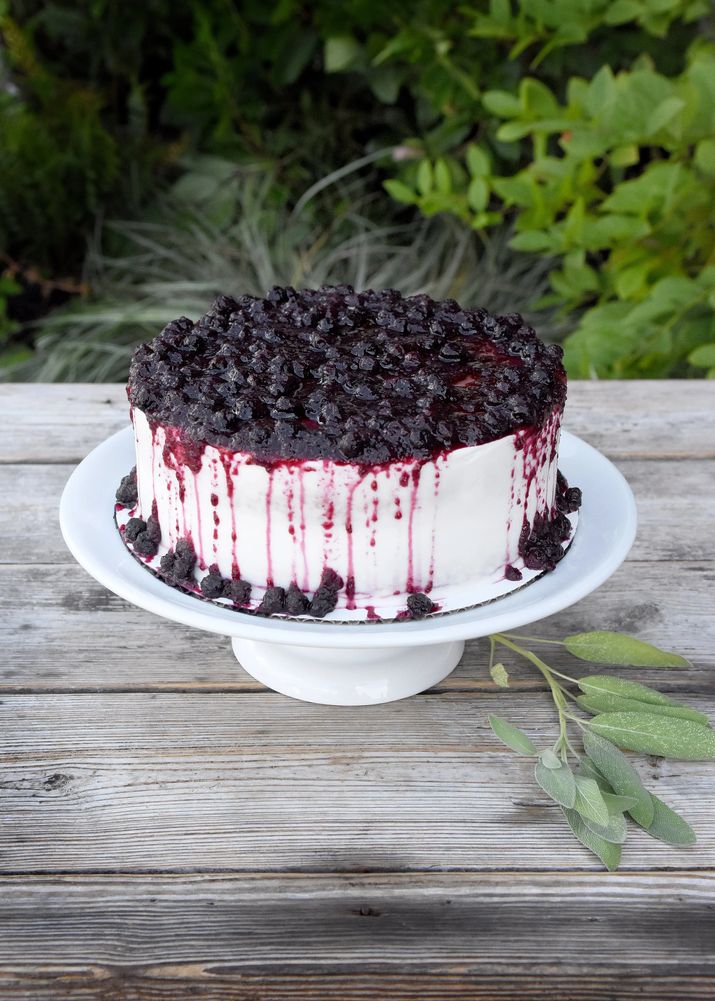 vegan_blue_cake_whole2.jpg