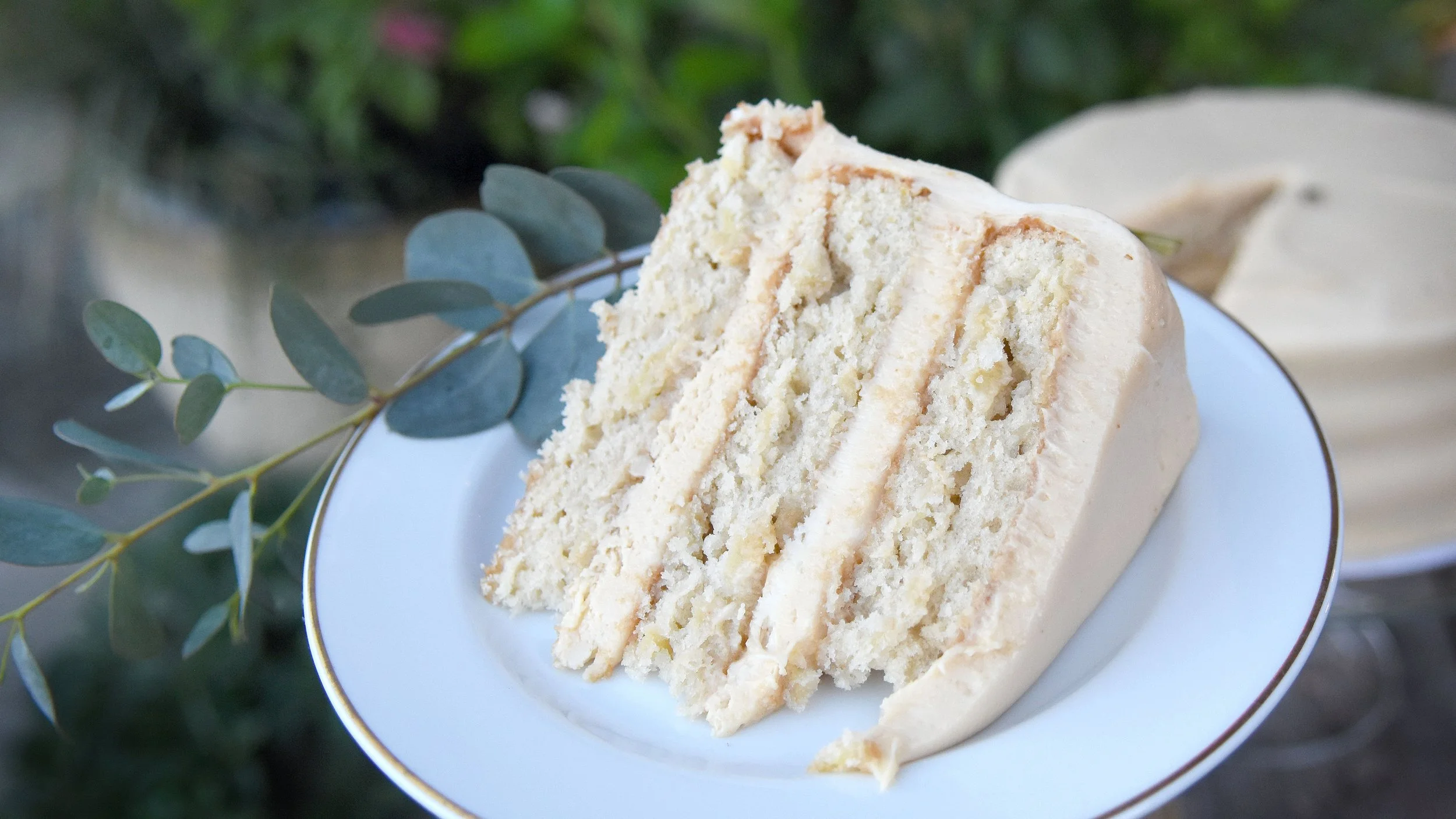 Fresh Apple with Caramel Cream Cheese Icing