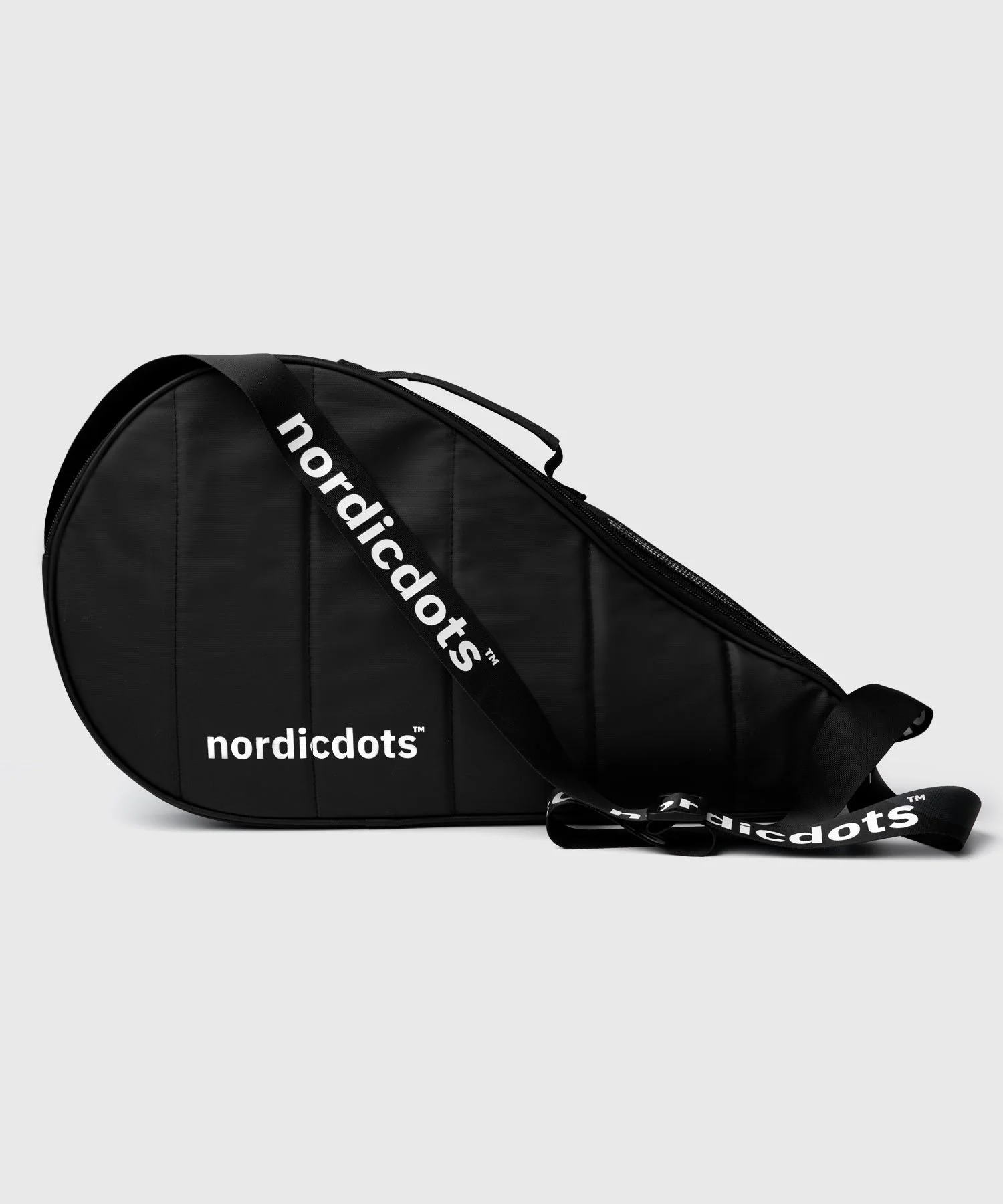 padel-racket-cover-bag-black-nordicdots-padel-racket-2_1691db74-ab23-4437-9699-28311f20eaa4.jpg