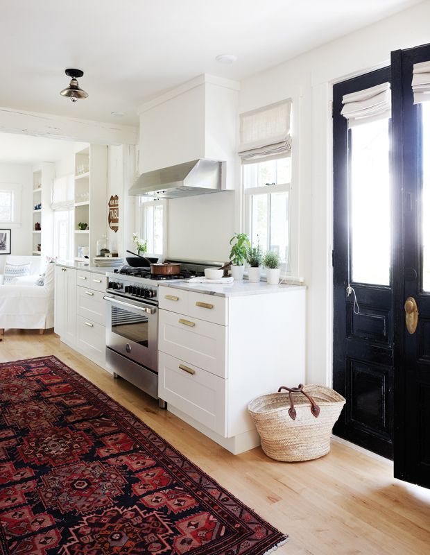 Image via House & Home , Design by Deb Nelson , Photo by Janet Kimber