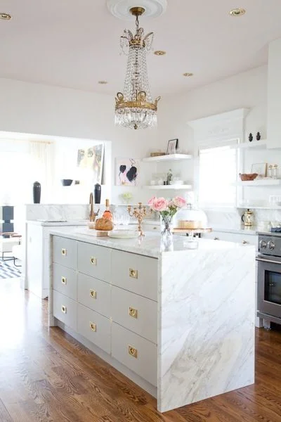 Image via Style Me Pretty Living , Photo by Ashley Capp