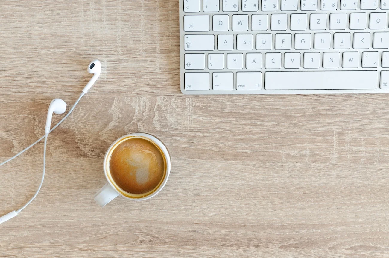 coffee-cup-desk-317377-2.jpg