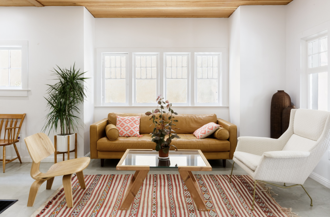 LA Airbnb in Venice, California Living Room