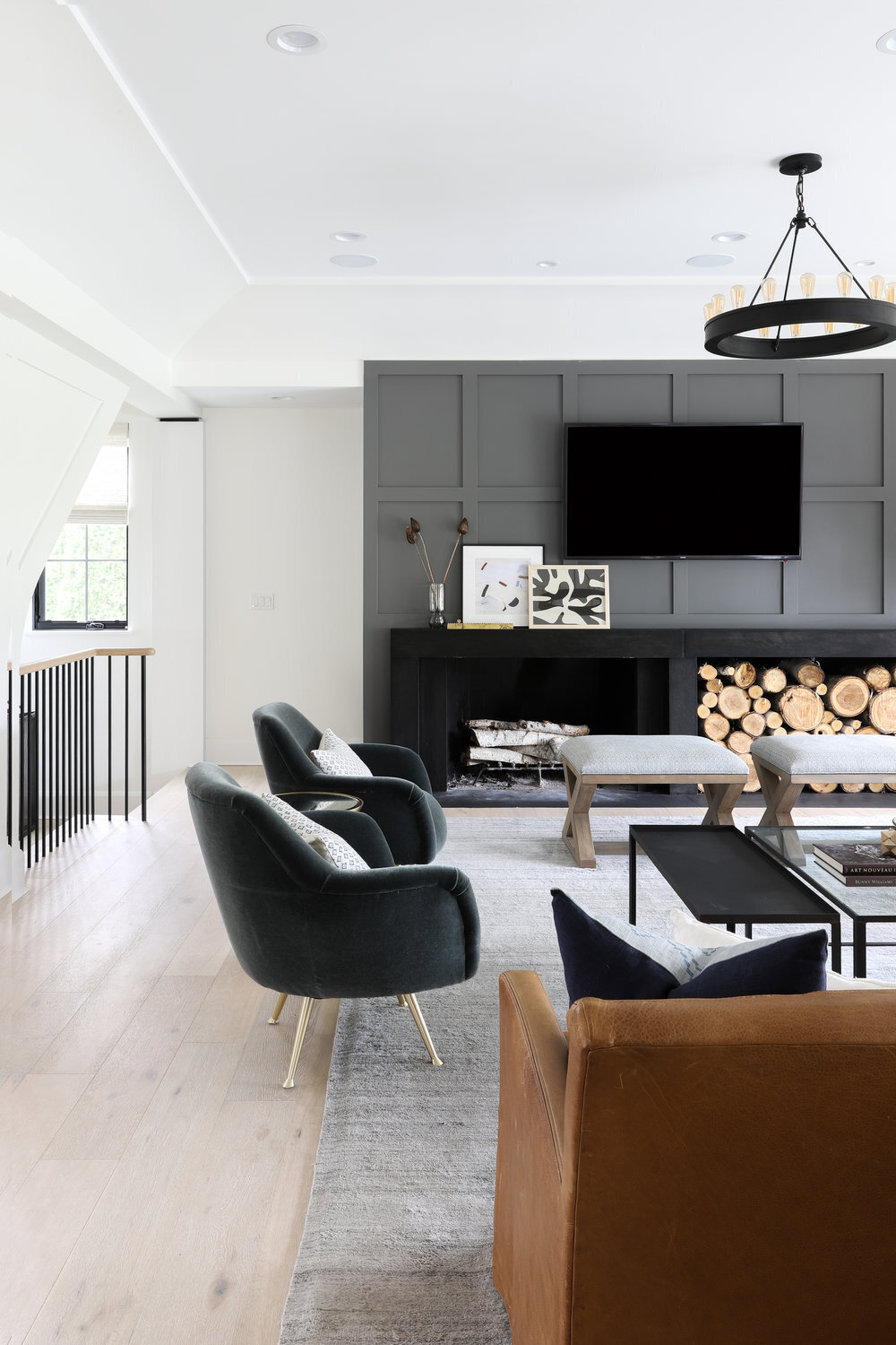 A Modern-Fresh Neutral Abode with a Pop of Boho Color in Seattle