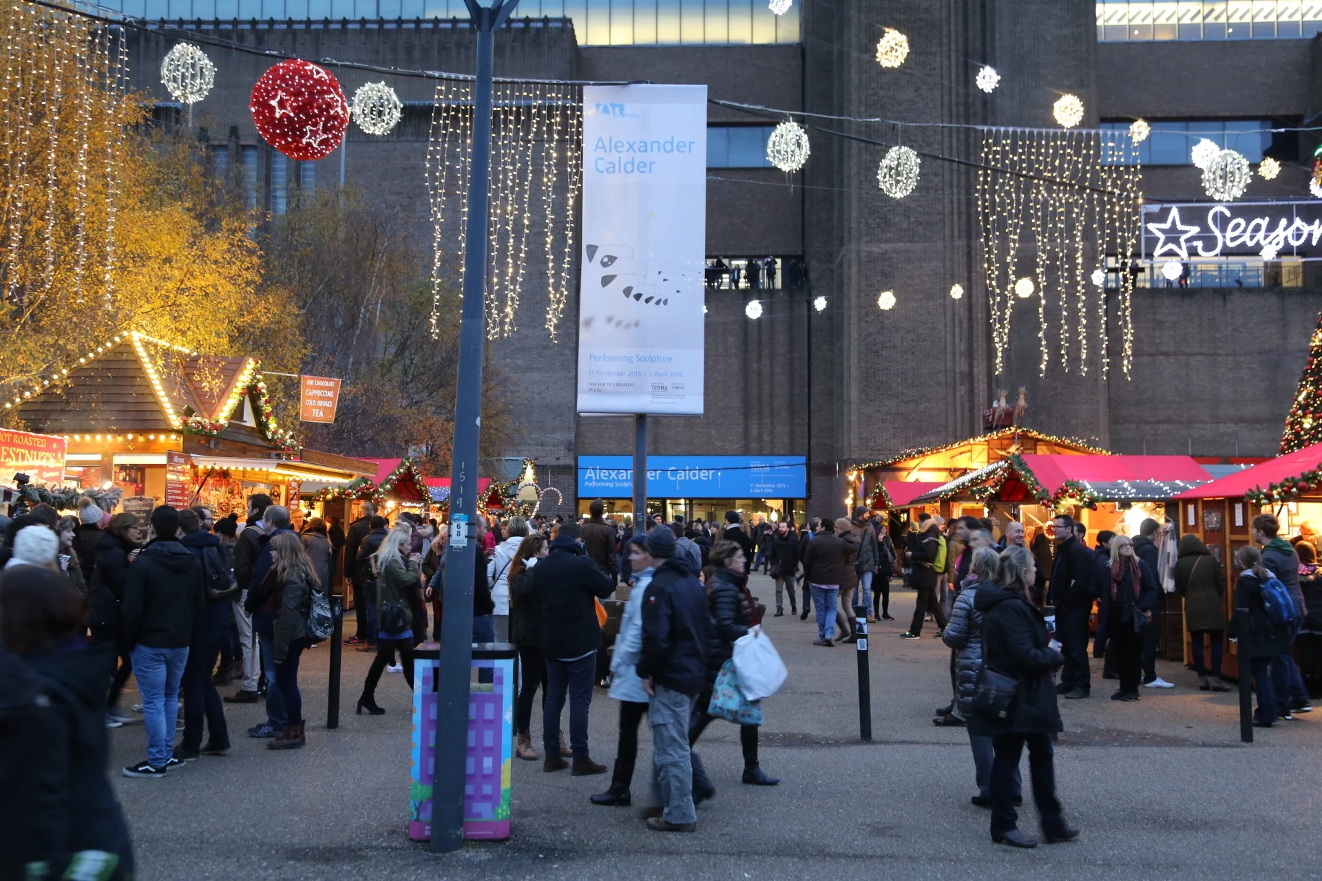 iVisit.... Christmas Market @ Tate Modern — iVisit London