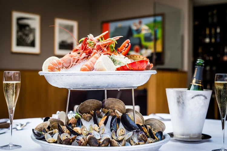 iVisit.... Bluebird Cafe &amp; Courtyard