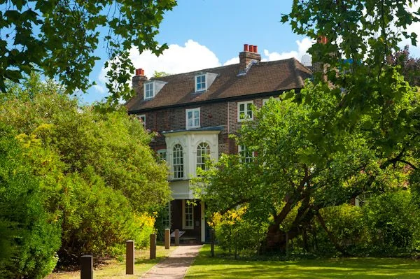 iVisit.... Hogarths House 