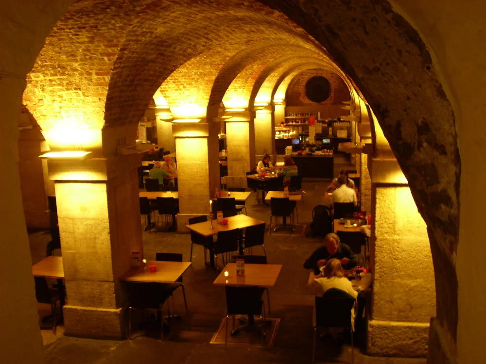 iVisit.... the Underground Cafe @ St Martin-in-the-Fields