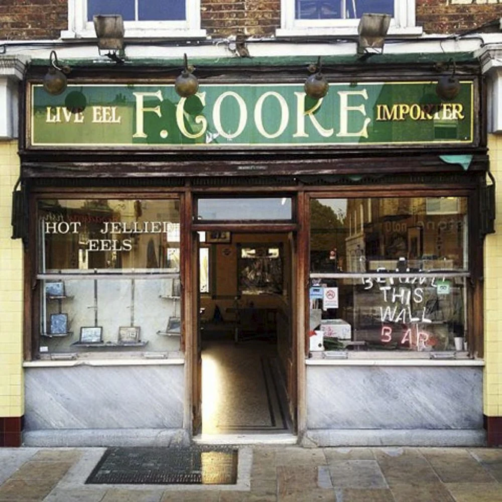 iVisit.... Pie & Mash @ F.Cooke