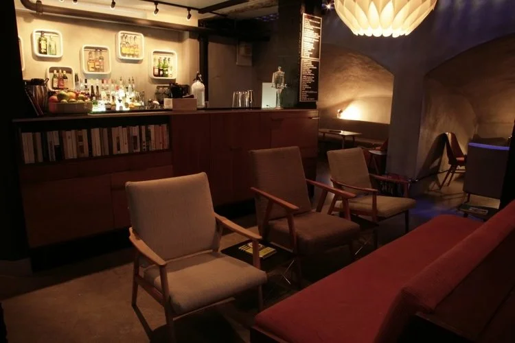 iVisit.... Lounge Bohemia