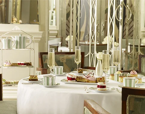 iVisit.... Claridge's for Afternoon Tea