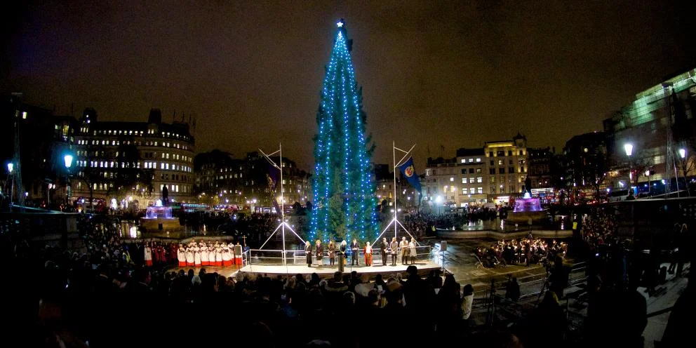 iVisit.... Christmas Carol @ Trafalgar Square