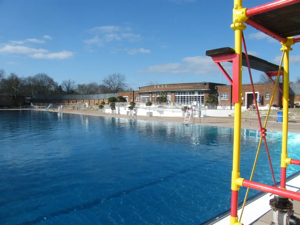iVisit.... Swimming @ Hampstead Heath