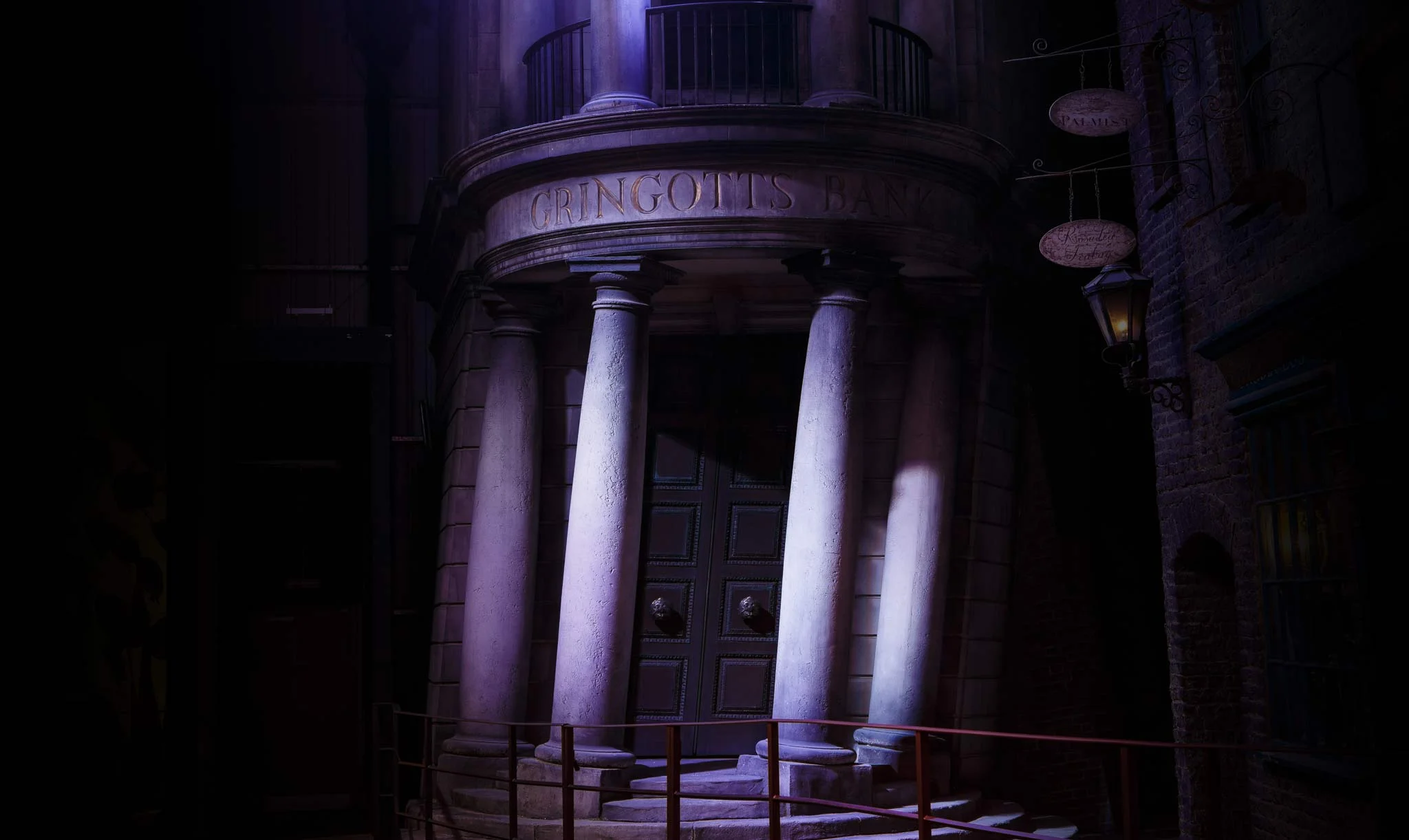 iVisit.... Gringotts Wizarding Bank @ Warner Bros Studio Tour London