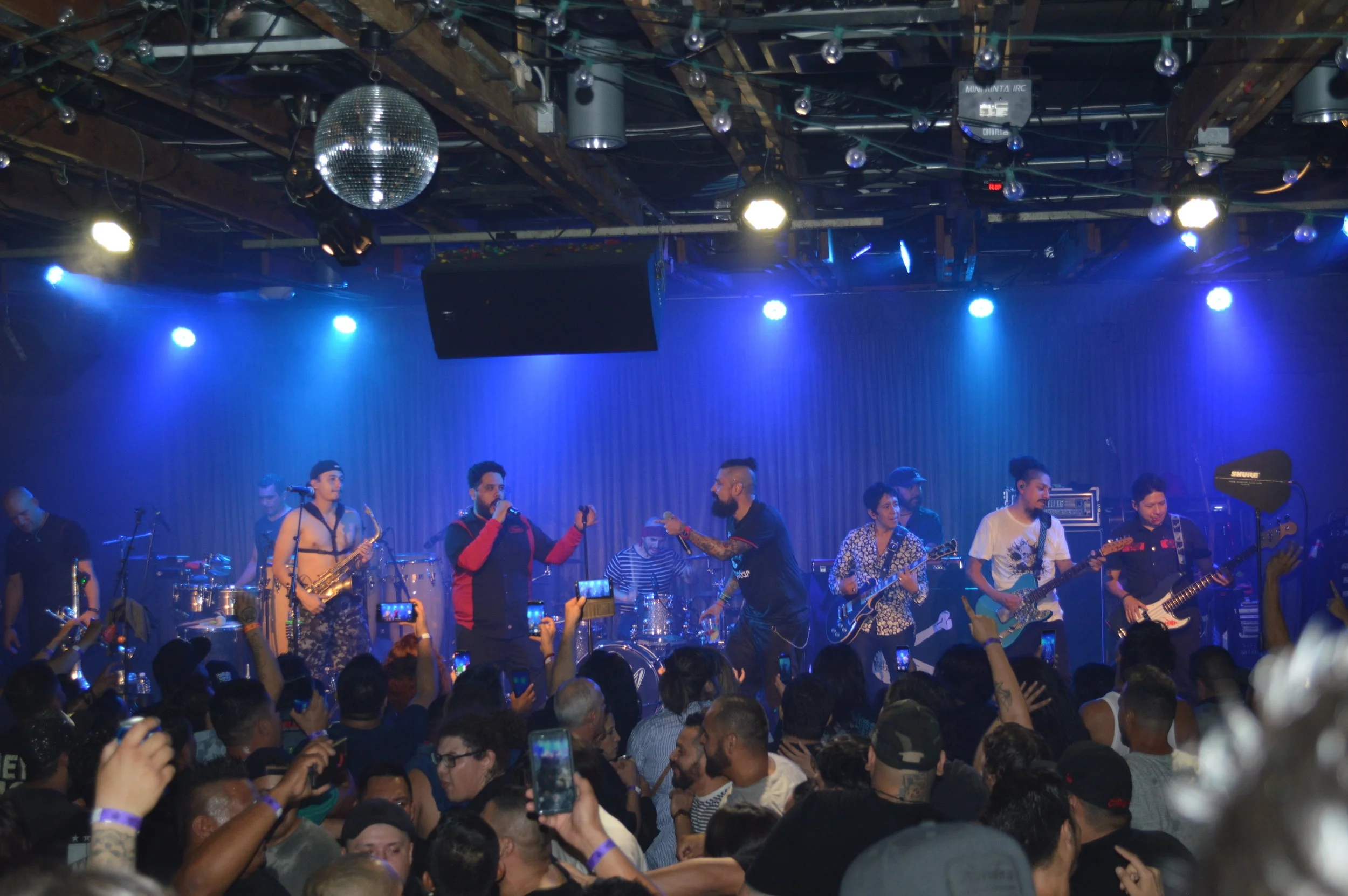 PANTEON ROCOCO, BAILE RICO Y SUDOROSO EN PHOENIX