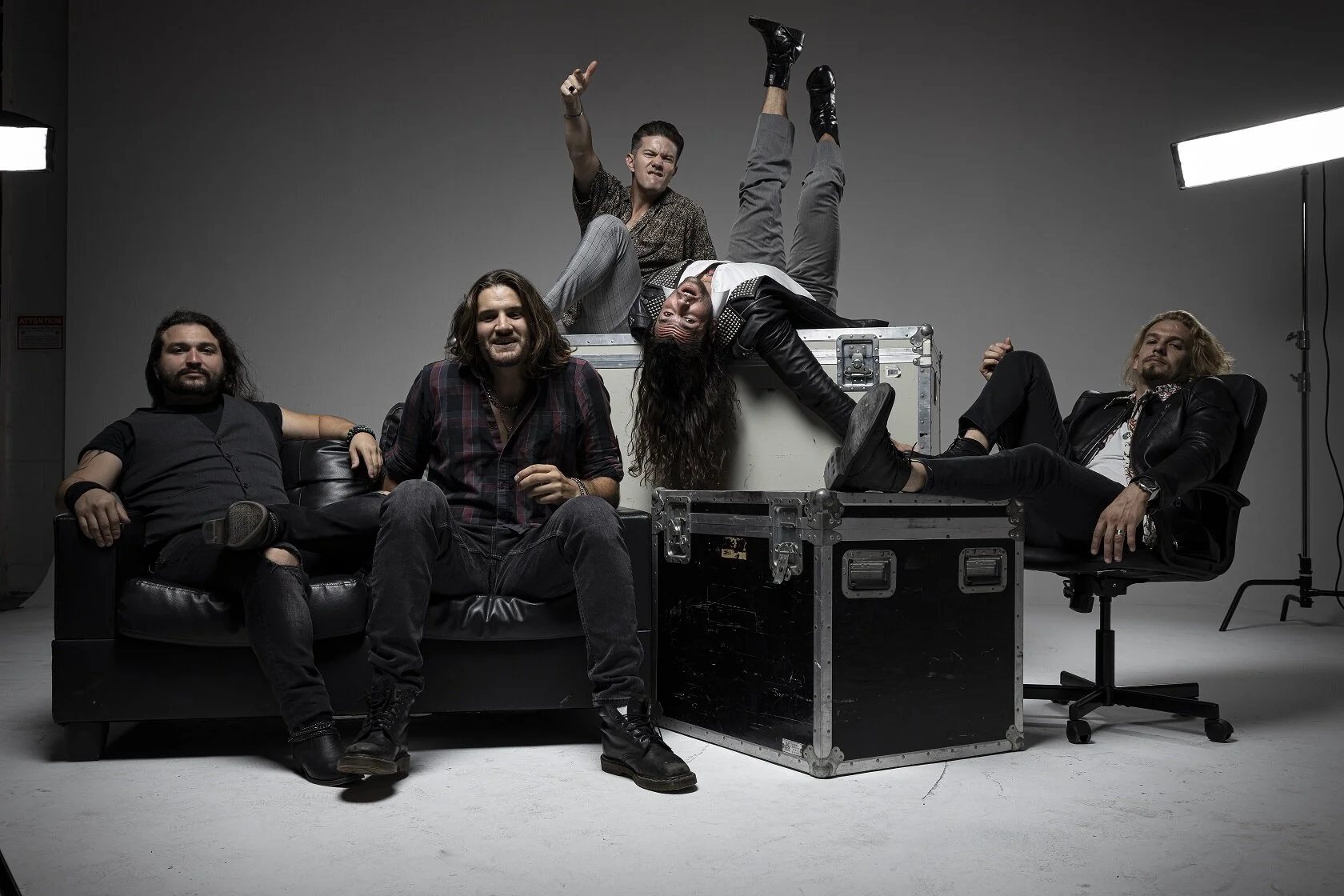 RADIO RITUAL se infiltra con “Jhonny Everything” desde la cuna del Rock plasmando su pasión latina