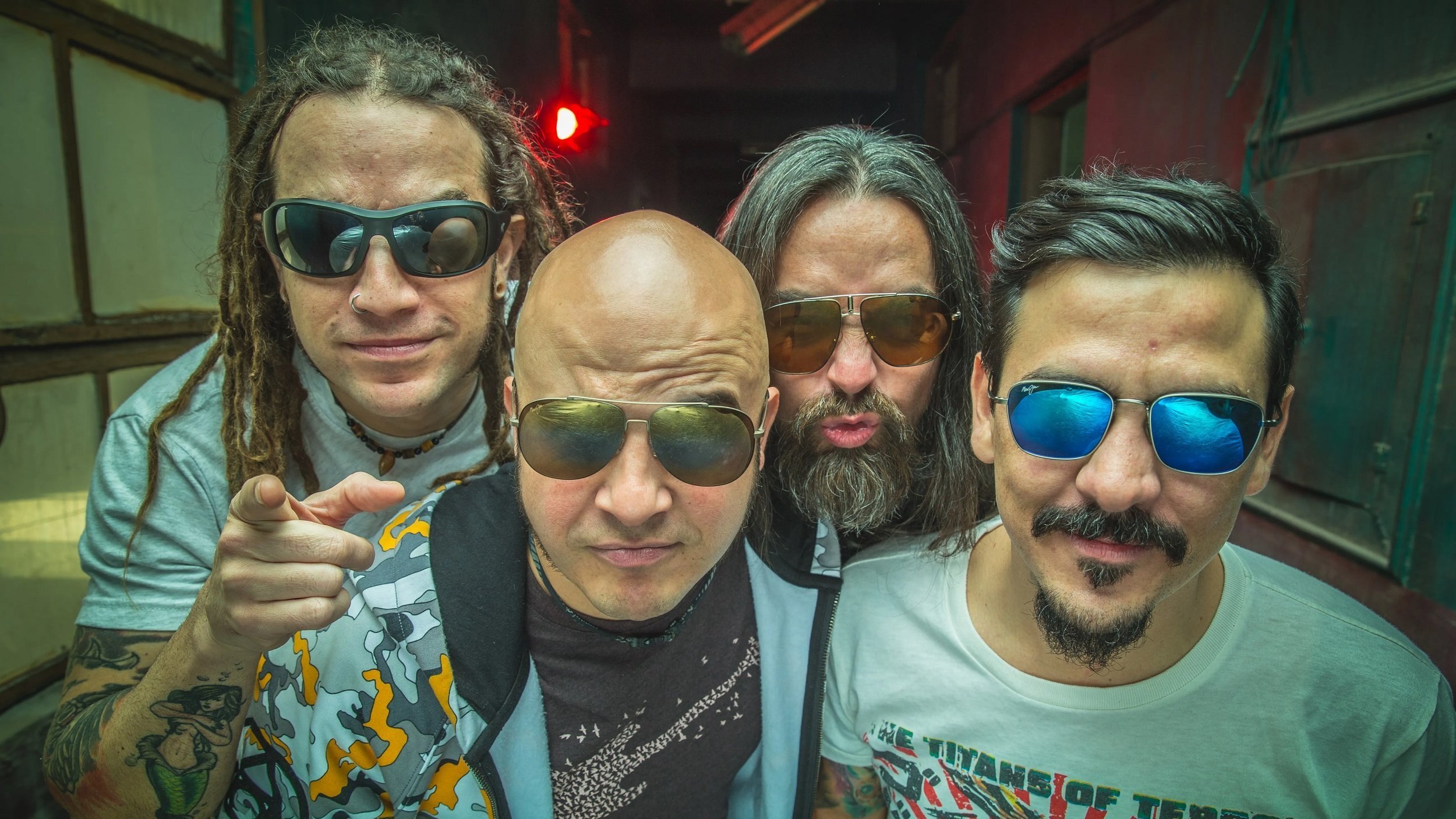 GENITALLICA LLEGA AL SALON LA MARAKA