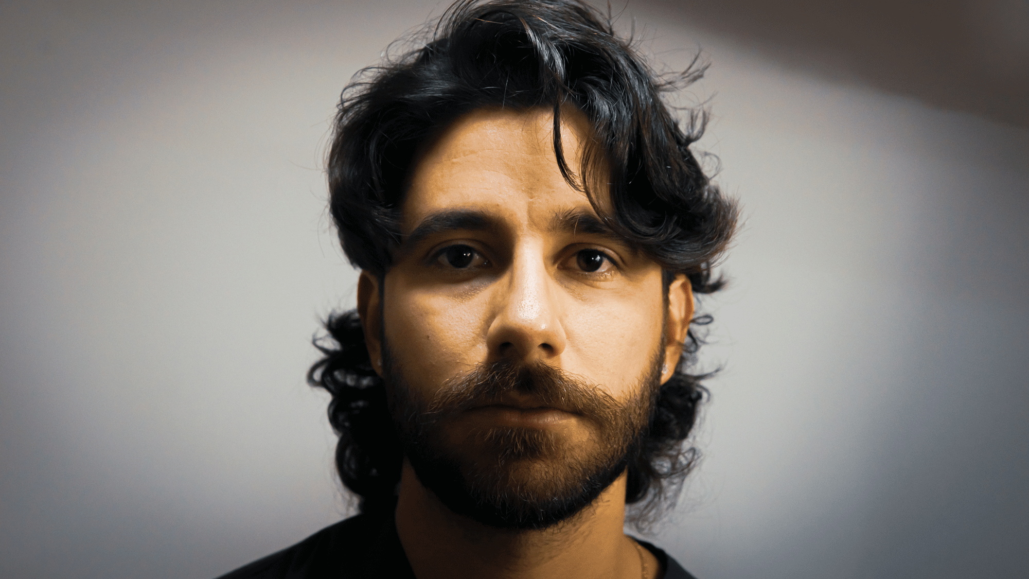 FARID ABAUAT LANZA 'MANOS VACÍAS'