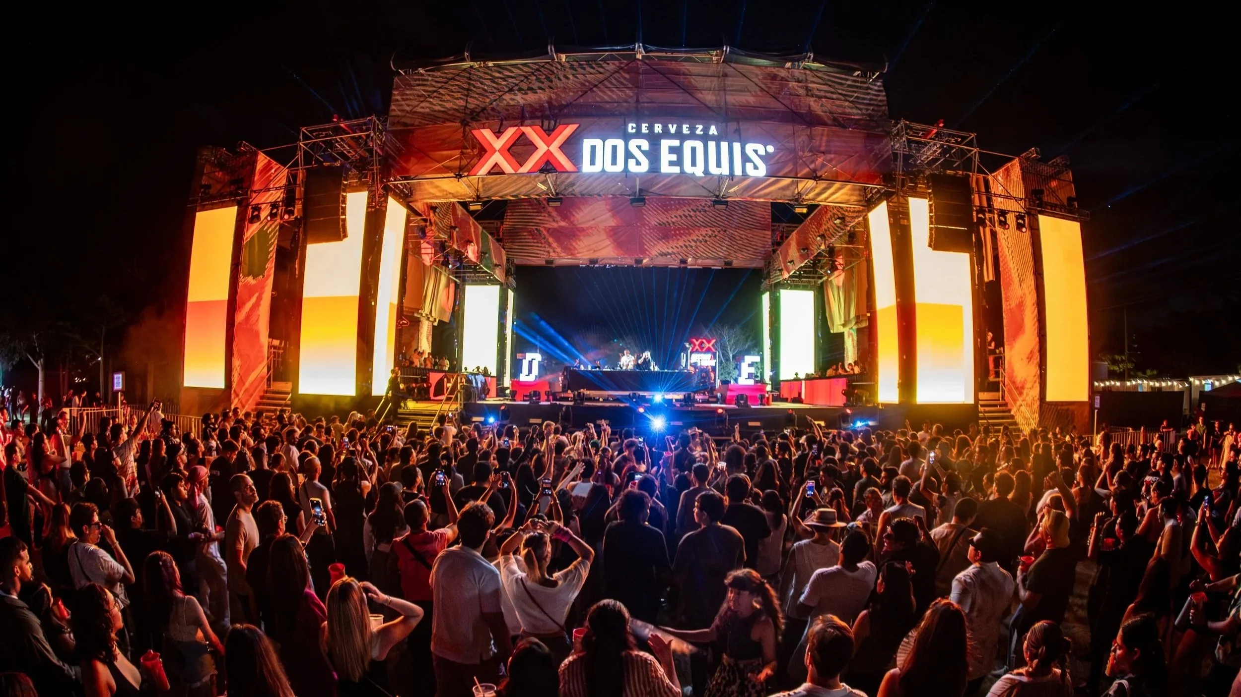 MÉRIDA VIBRÓ CON LA PRIMERA EDICIÓN DE DESTINO DOS EQUIS
