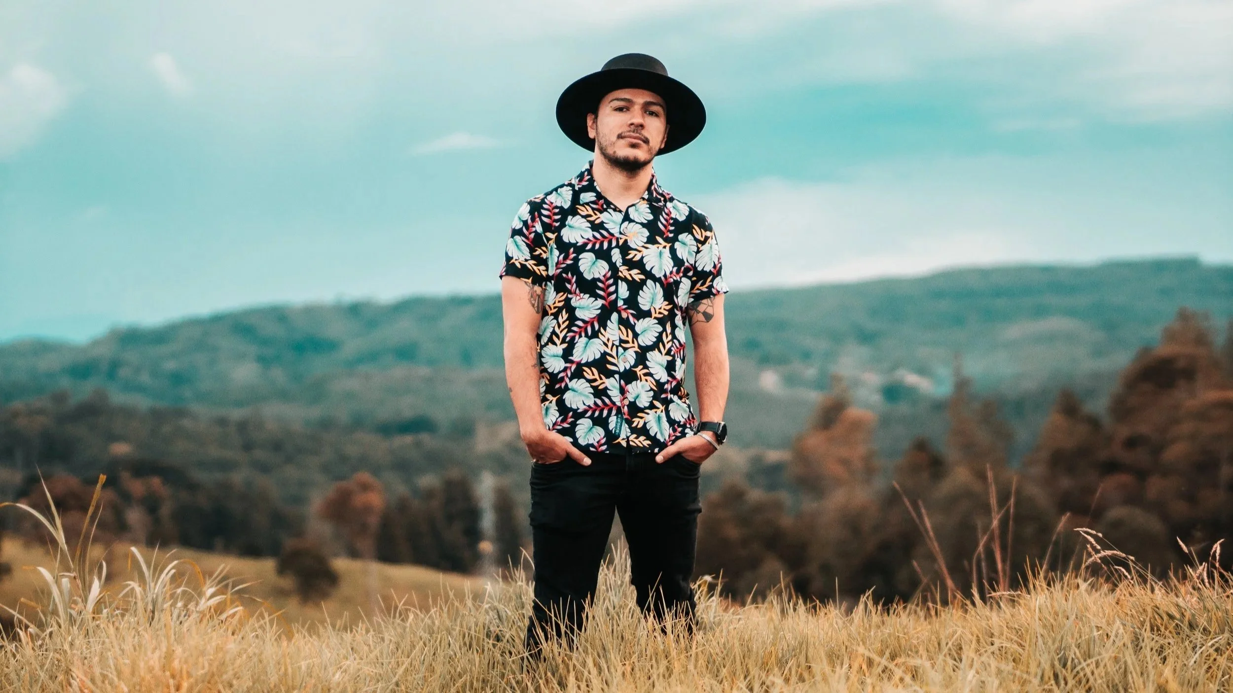 ZETTA ONE ANUNCIA GIRA: EL RAP ALTERNATIVO DE MEDELLÍN CRUZA FRONTERAS