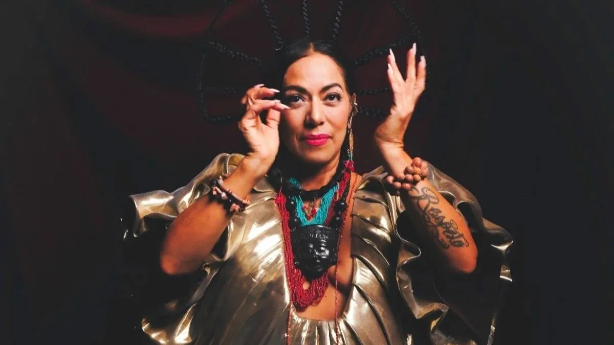 LILA DOWNS PRESENTA “TUMBA 7”