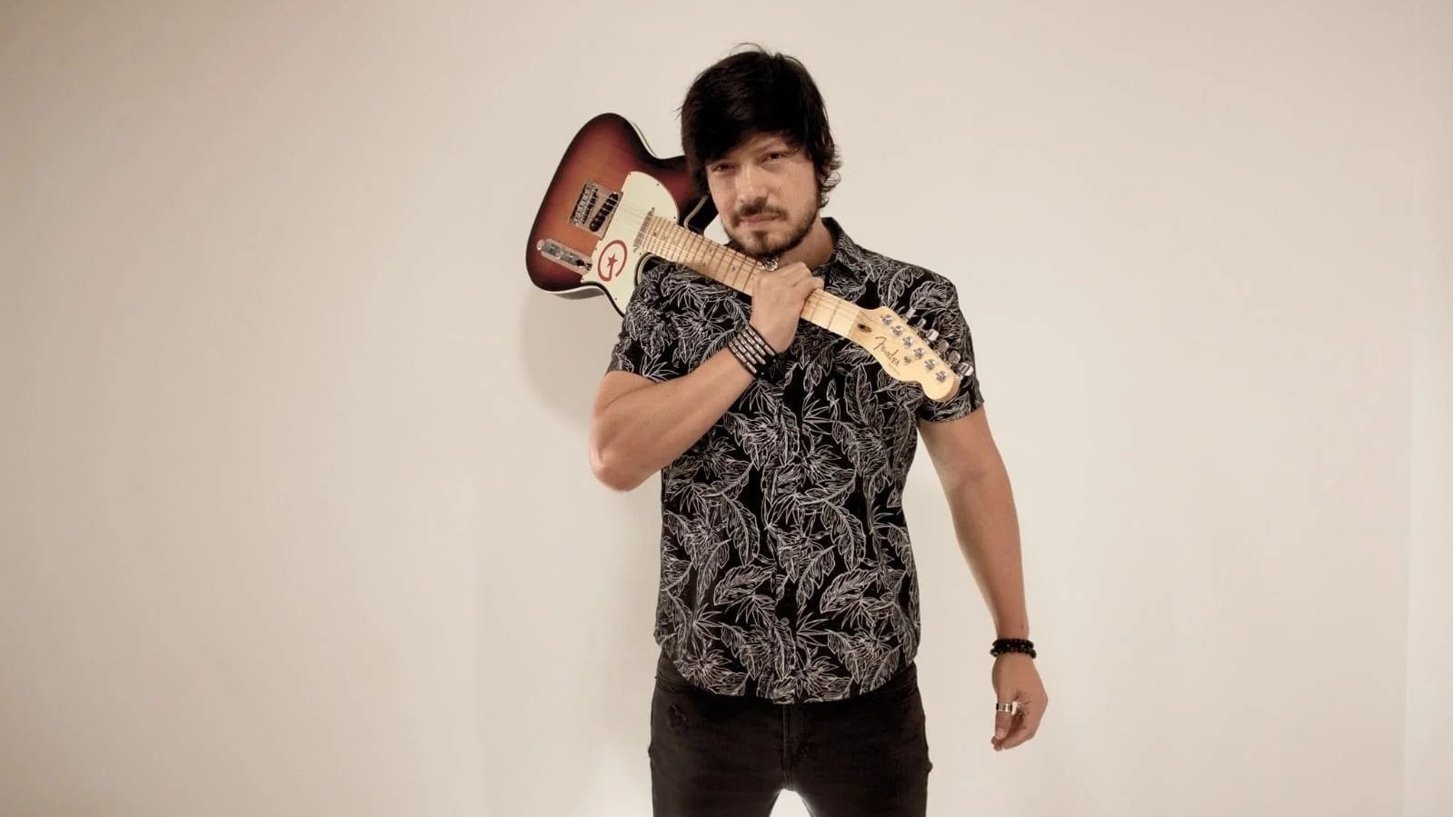 EL COLOMBIANO GUILLERMO ORTEGA FORTALECE SU CARRERA MUSICAL EN EE. UU.