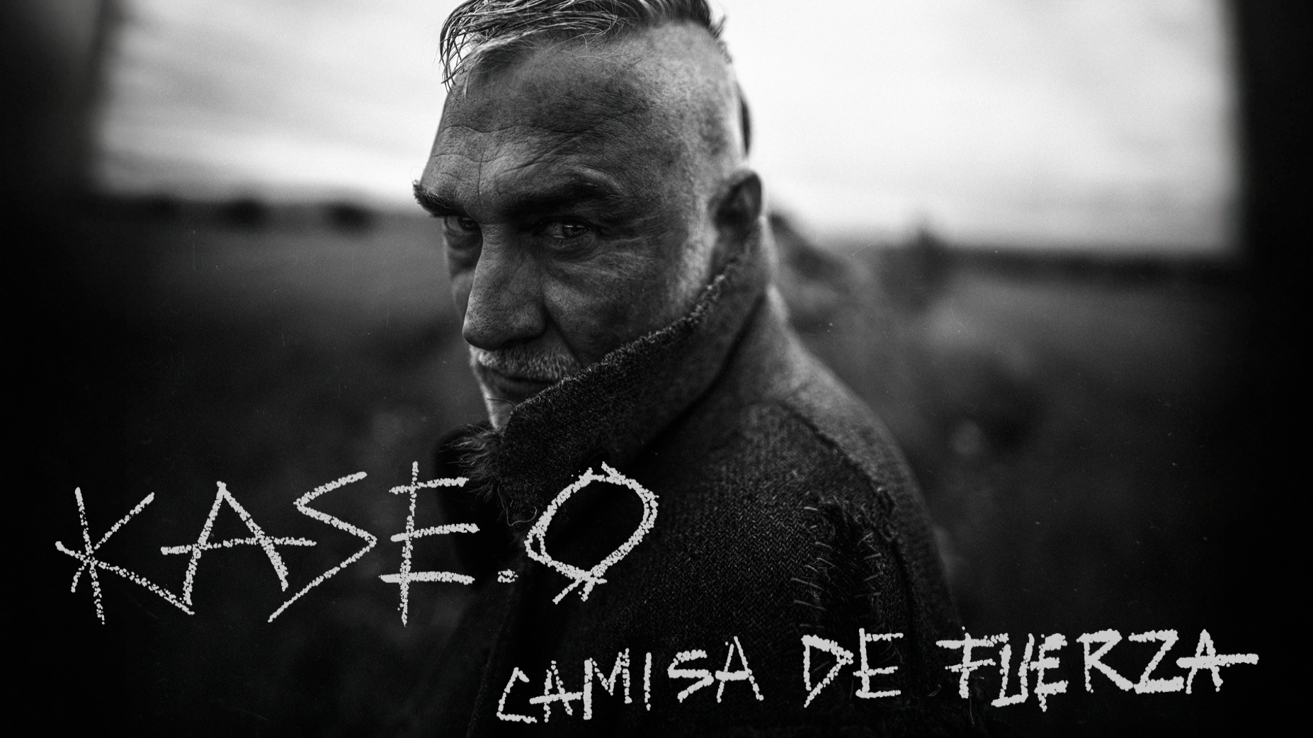 KASE.O LANZA “CAMISA DE FUERZA”, UN VIAJE ENTRE LA INTROSPECCIÓN Y LA REALIDAD