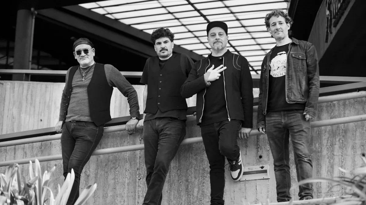 DESDE CHILE, HOMBRE ROJO ESTRENA "3 MÁS DE 3"