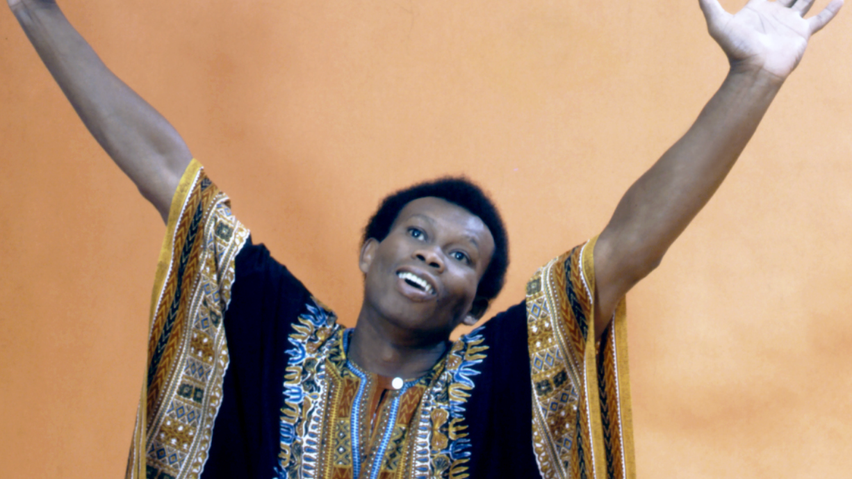 LLEGA "ÍCONOS ETERNOS: JOHNNY LABORIEL"