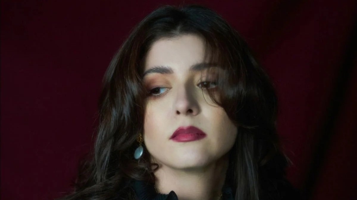 NACER DEL COLAPSO: LA CATARSIS DE LEXI VALENTINE (LOLAA) SU NUEVO SINGLE