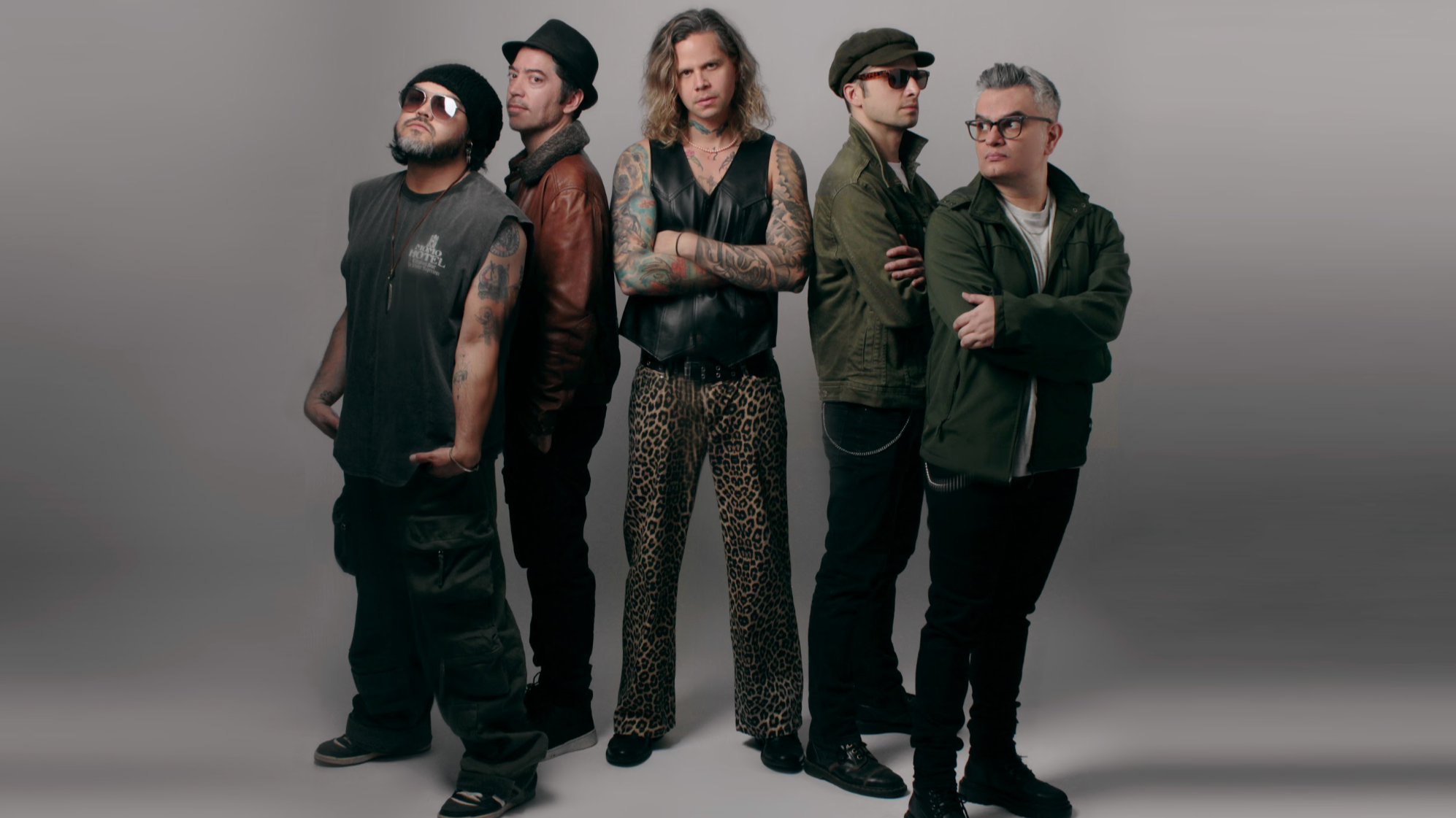 LOS DANIELS CONVIERTEN EL DESAMOR EN UNA DESCARGA DE ROCK