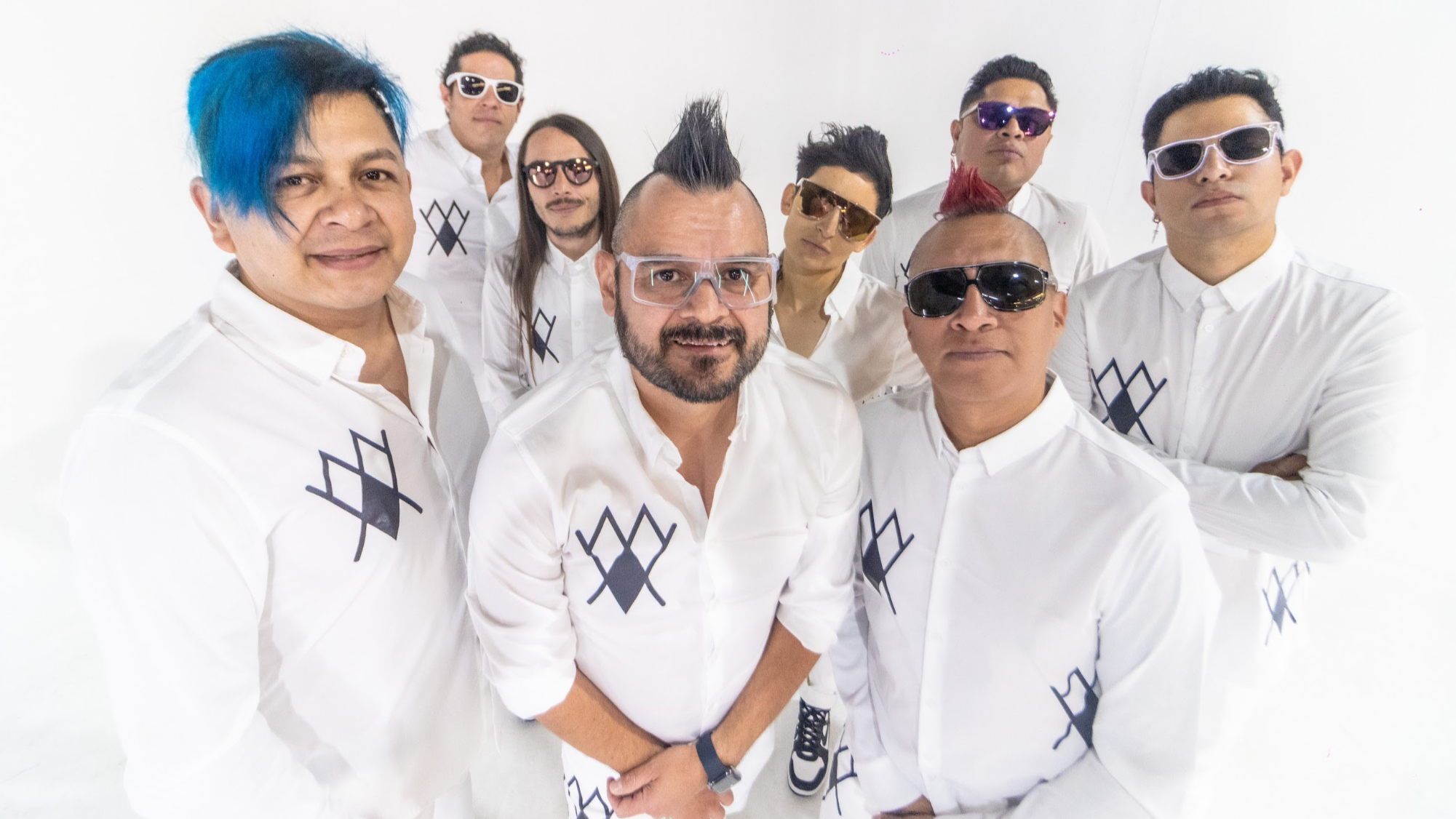 LOS ESTRAMBÓTICOS PRESENTAN "DULCES MENTIRAS" RUMBO AL AUDITORIO NACIONAL