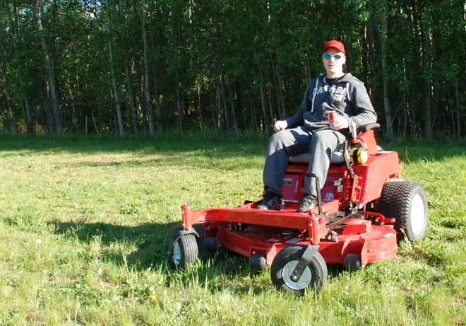Here I am back in May with my new Country Clipper zero-turn mower, a machine so ferocious that I believe it deserves its own nickname. Please read the post below for details and a chance to vote for your preferred nickname.