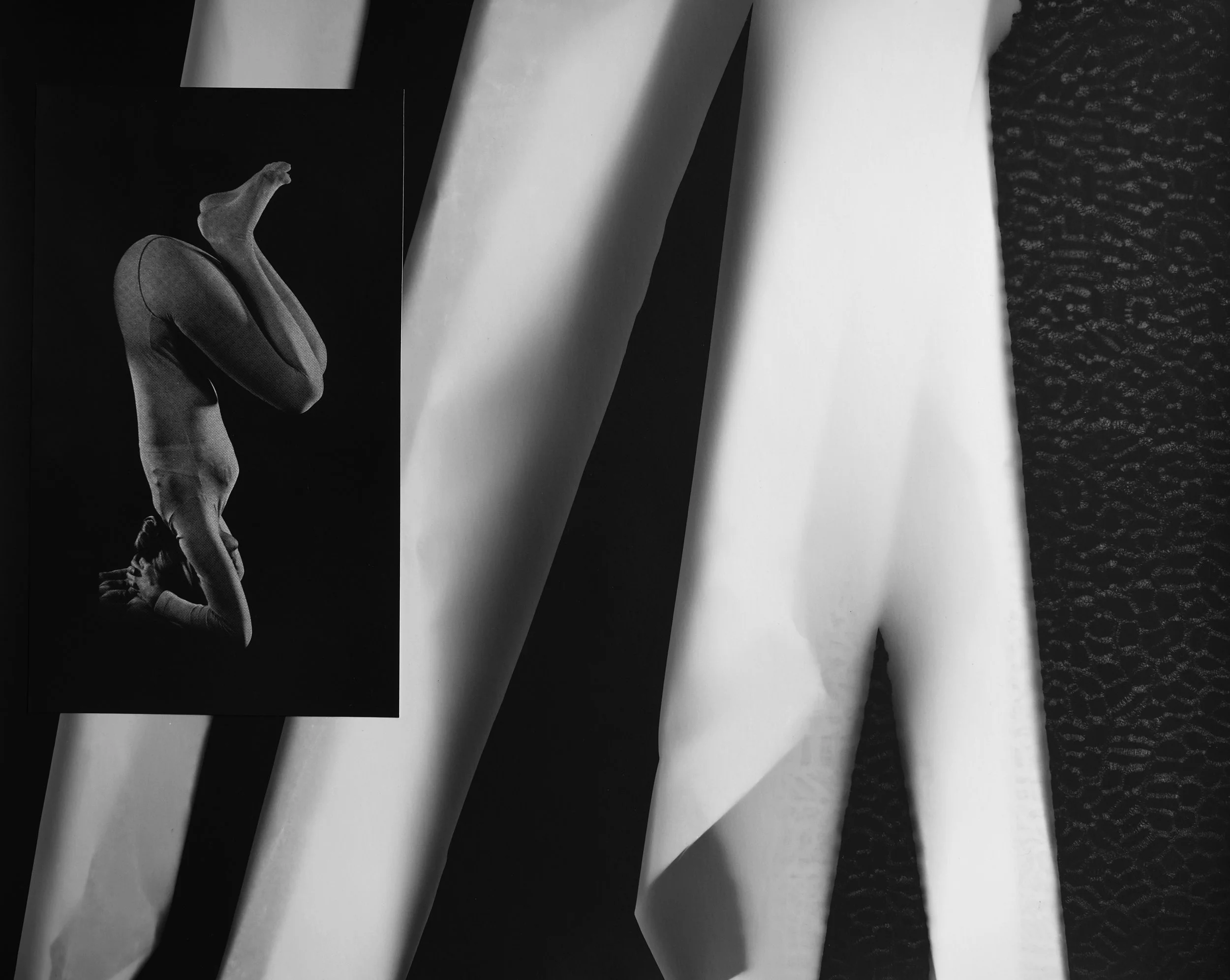 Push Pull 2022. Unique Silver Gelatin Print. 40.6 x 50.8 cm