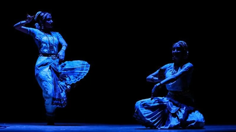 thumb_Devika & Vishruthi-601a_1024.jpg