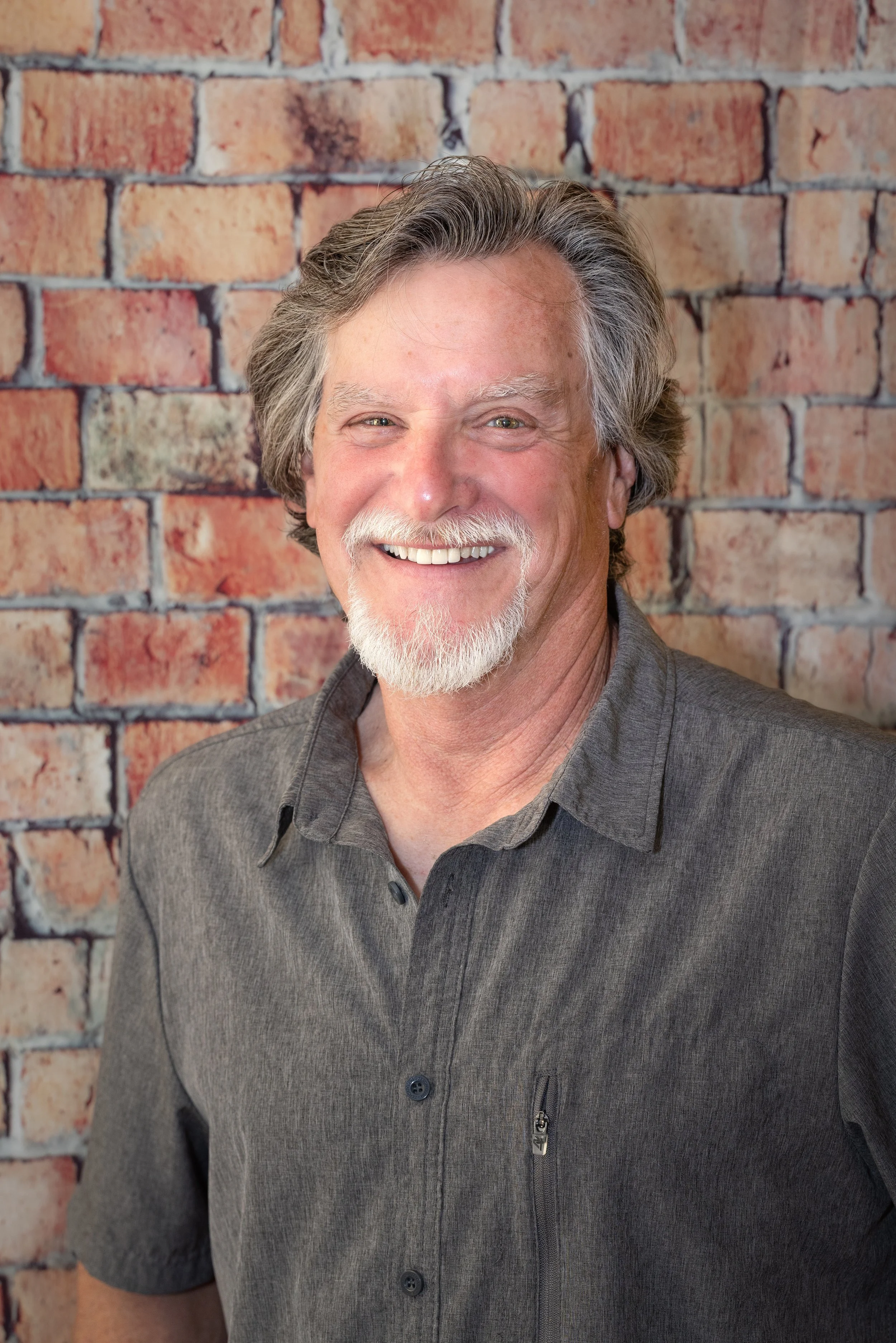 8-10p The Vinyl Hour