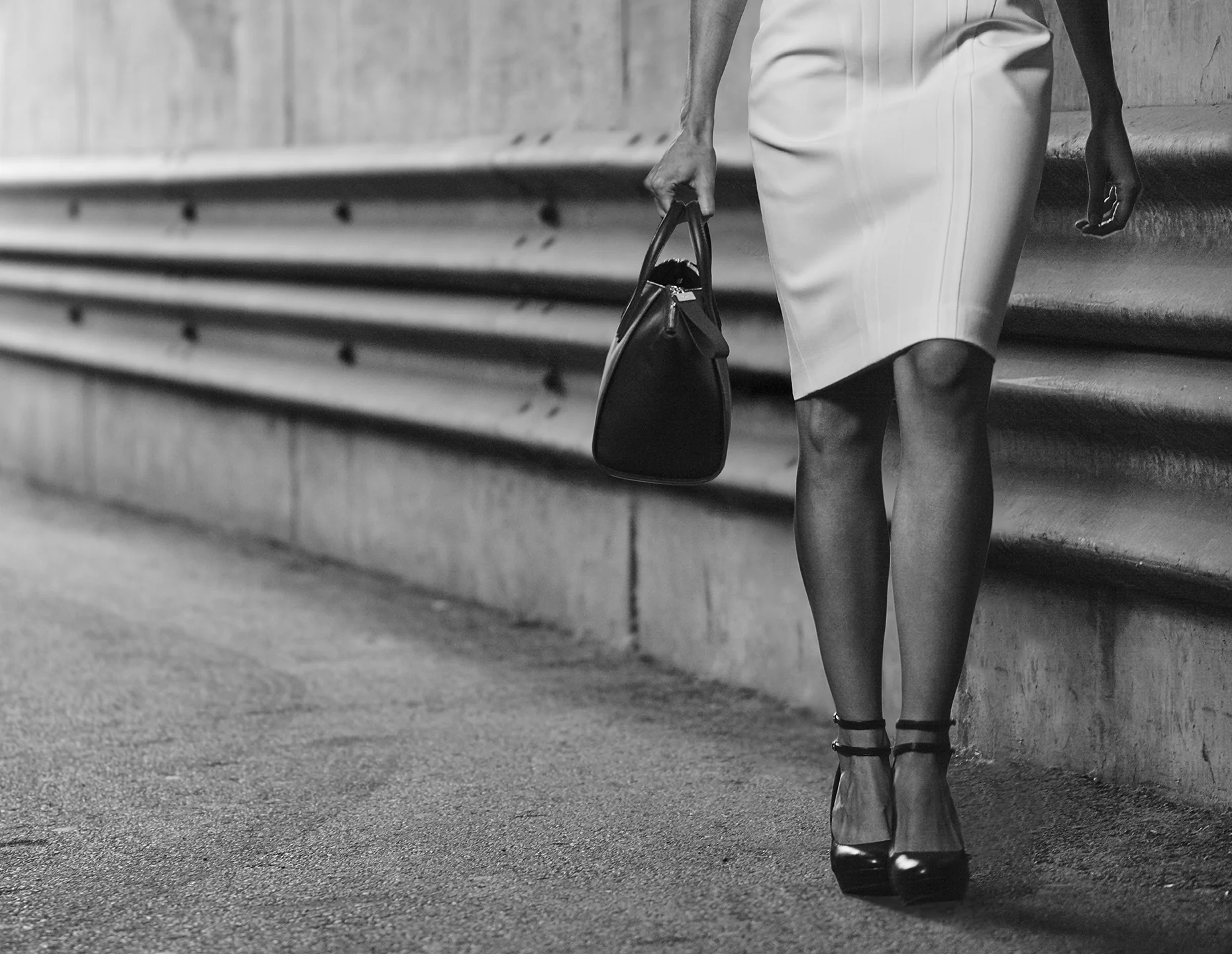 900 North_s08_0041_5_purse walk.jpg