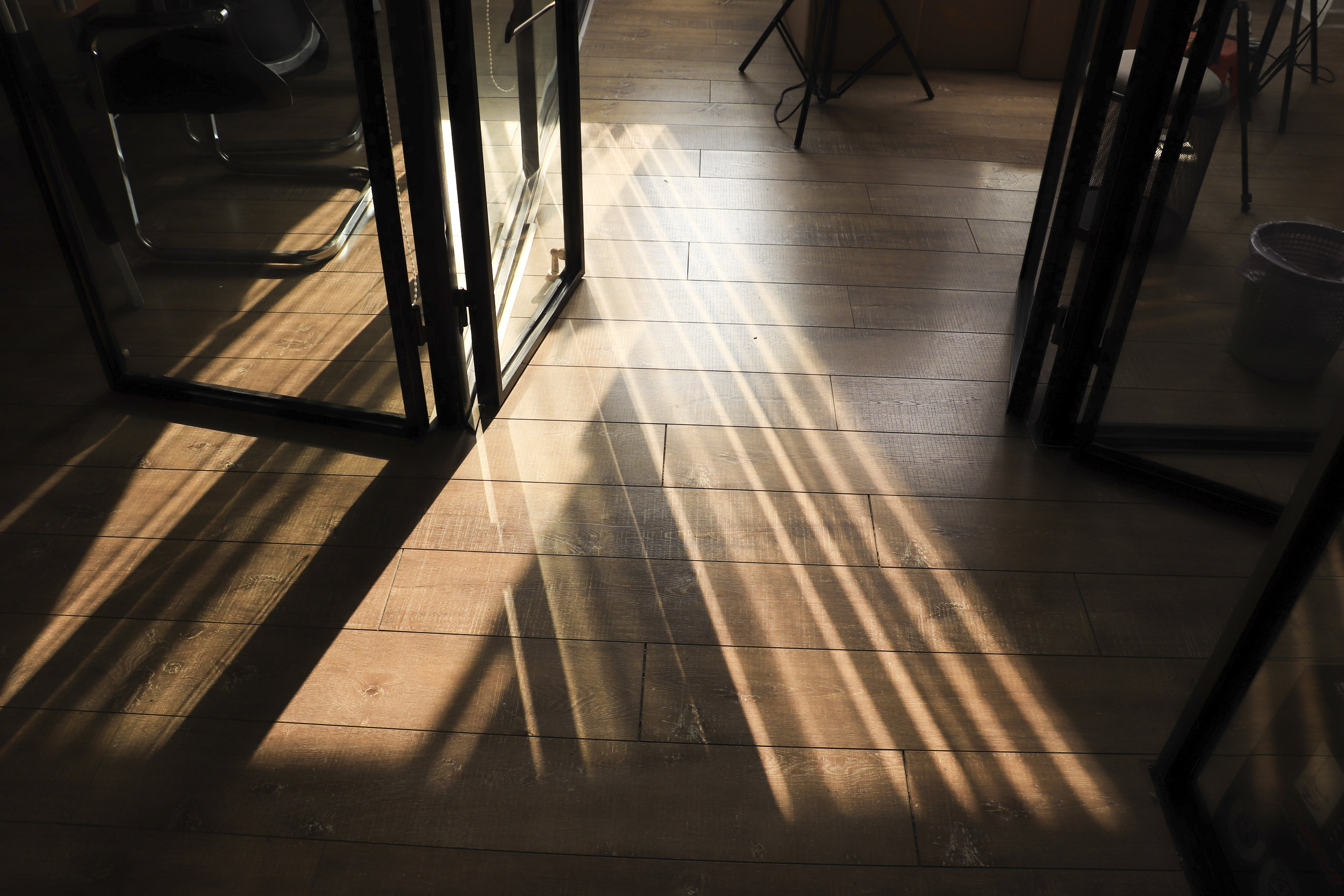 Best Flooring Types: Compare Top Materials &amp; Options for Each Room