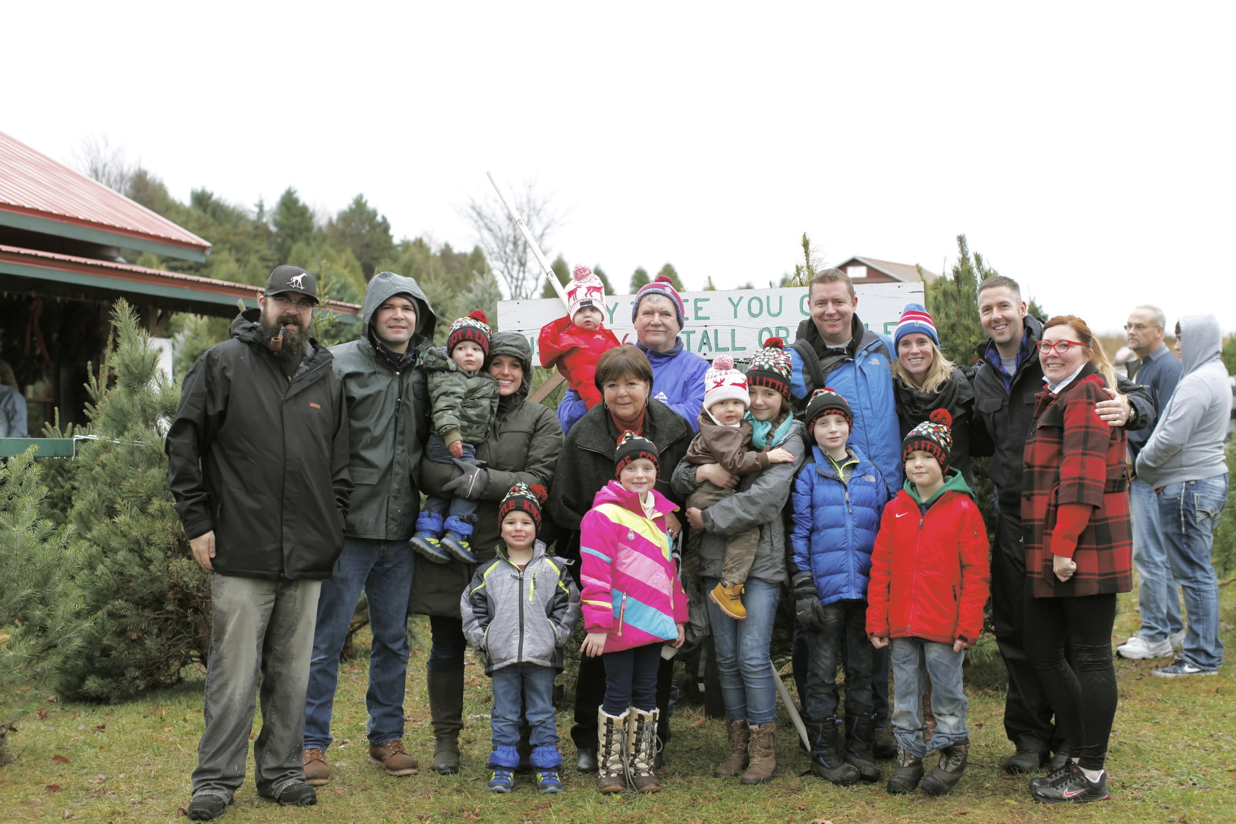  Christmas tree hunting with Jenny's extended family 