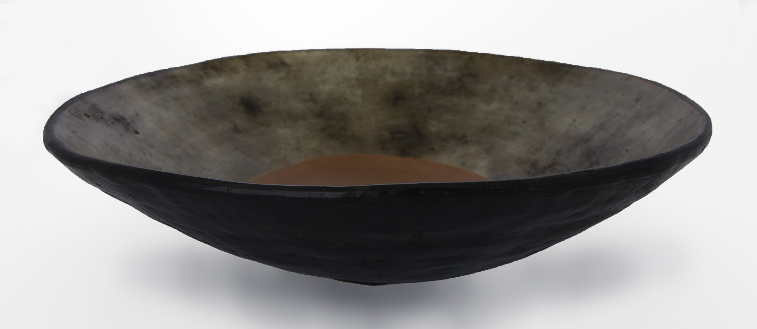 Basin, Earthenware with Terra Sigillata, 19 x 19 x 5.5 " (2016). Photograph by Lauren Bina.