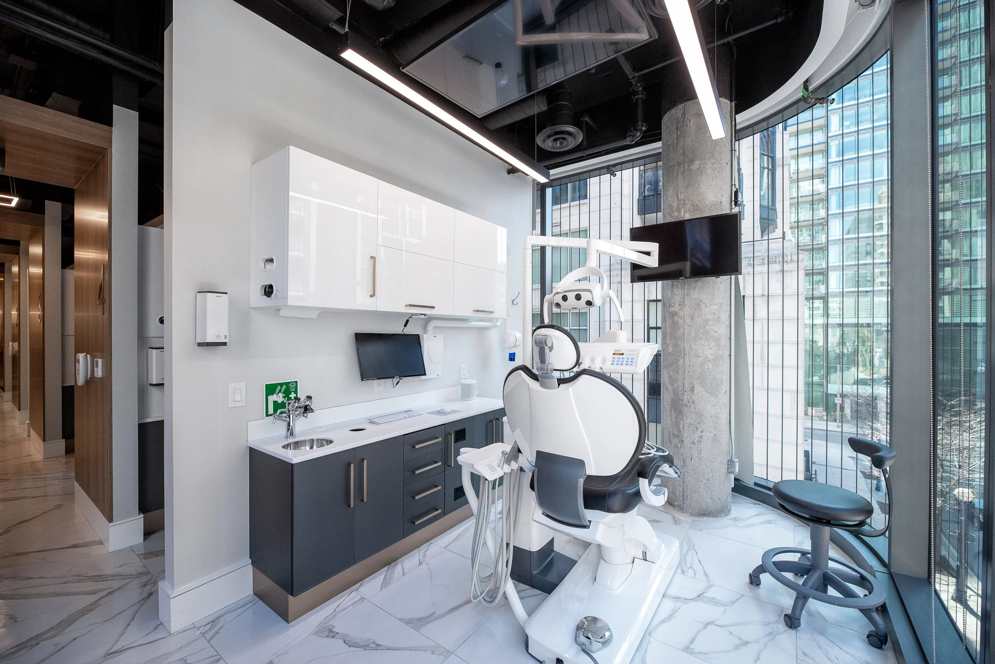 Commercial Photography - Glass House Dental Interior Office.JPG