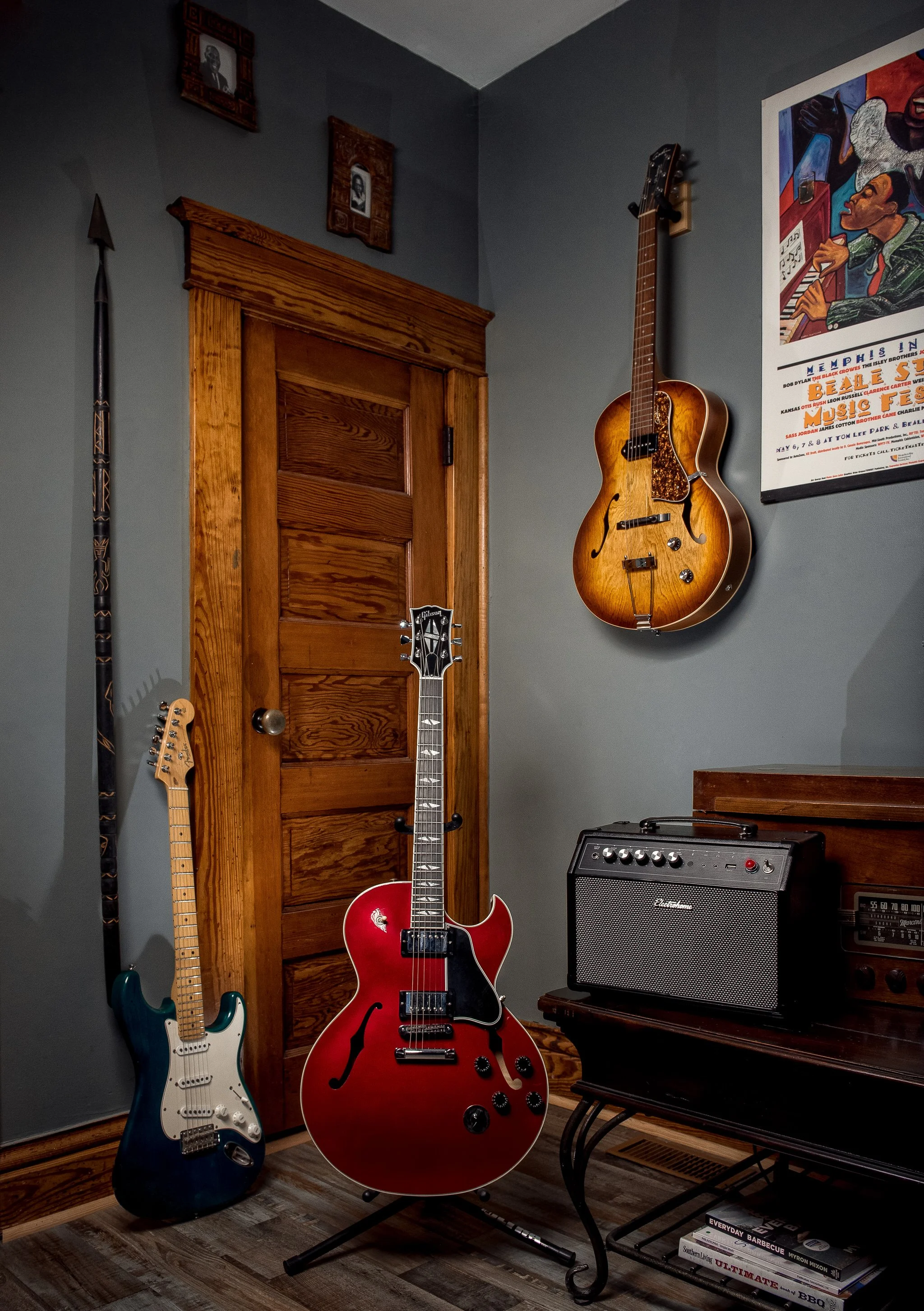 Ecommerce Product Lifestyle Photography - Guitar Bluetooth Speaker.JPG