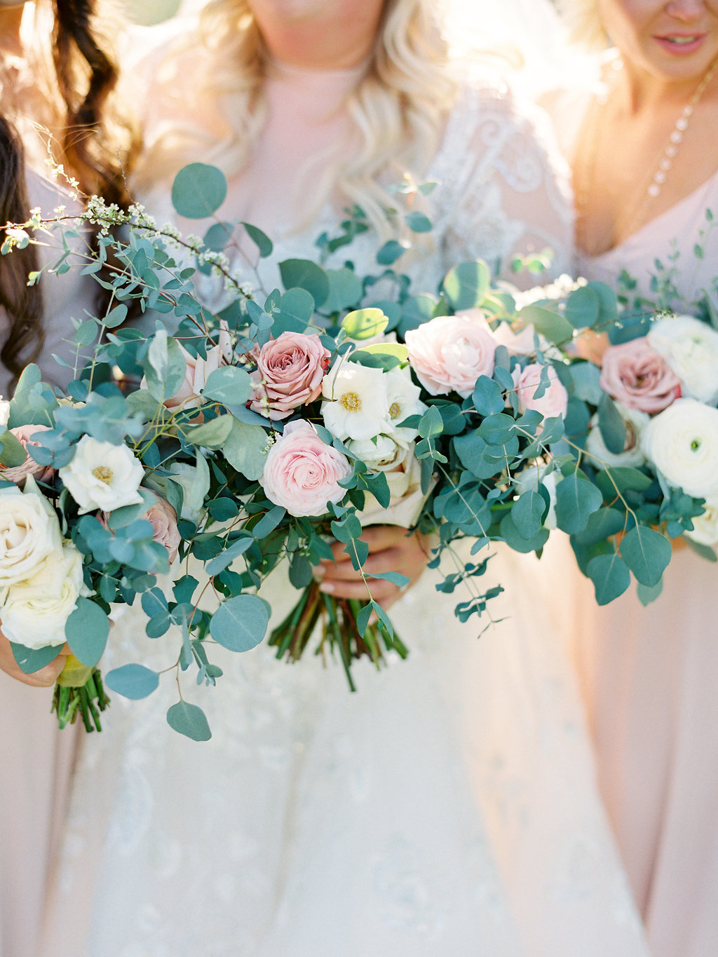Blush wedding Flowers.jpg