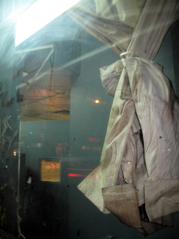 white_shroud_b_72.jpg