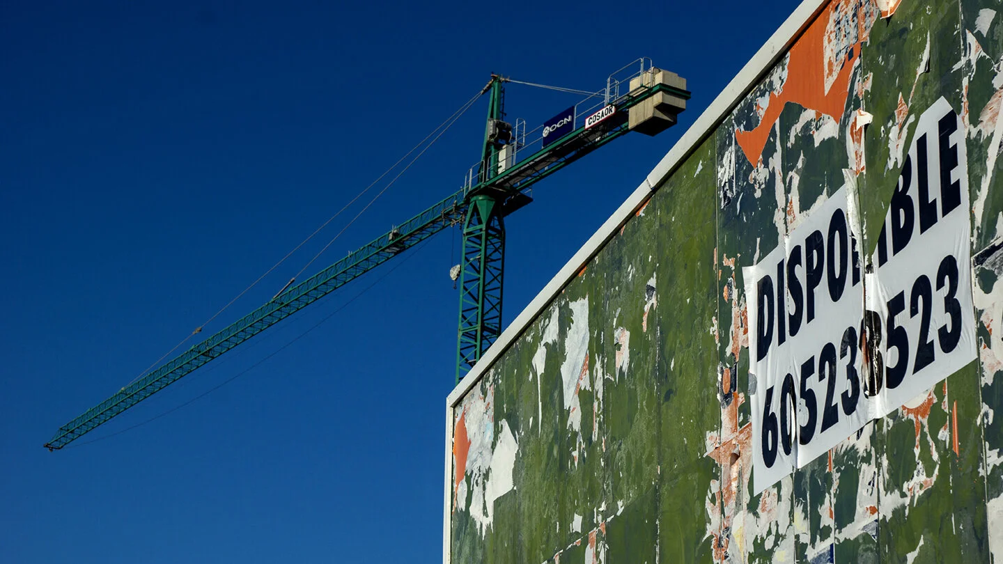cartel_grua72.jpg