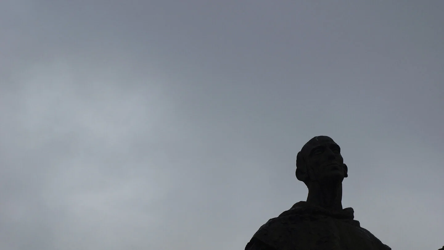 estatua72.jpg