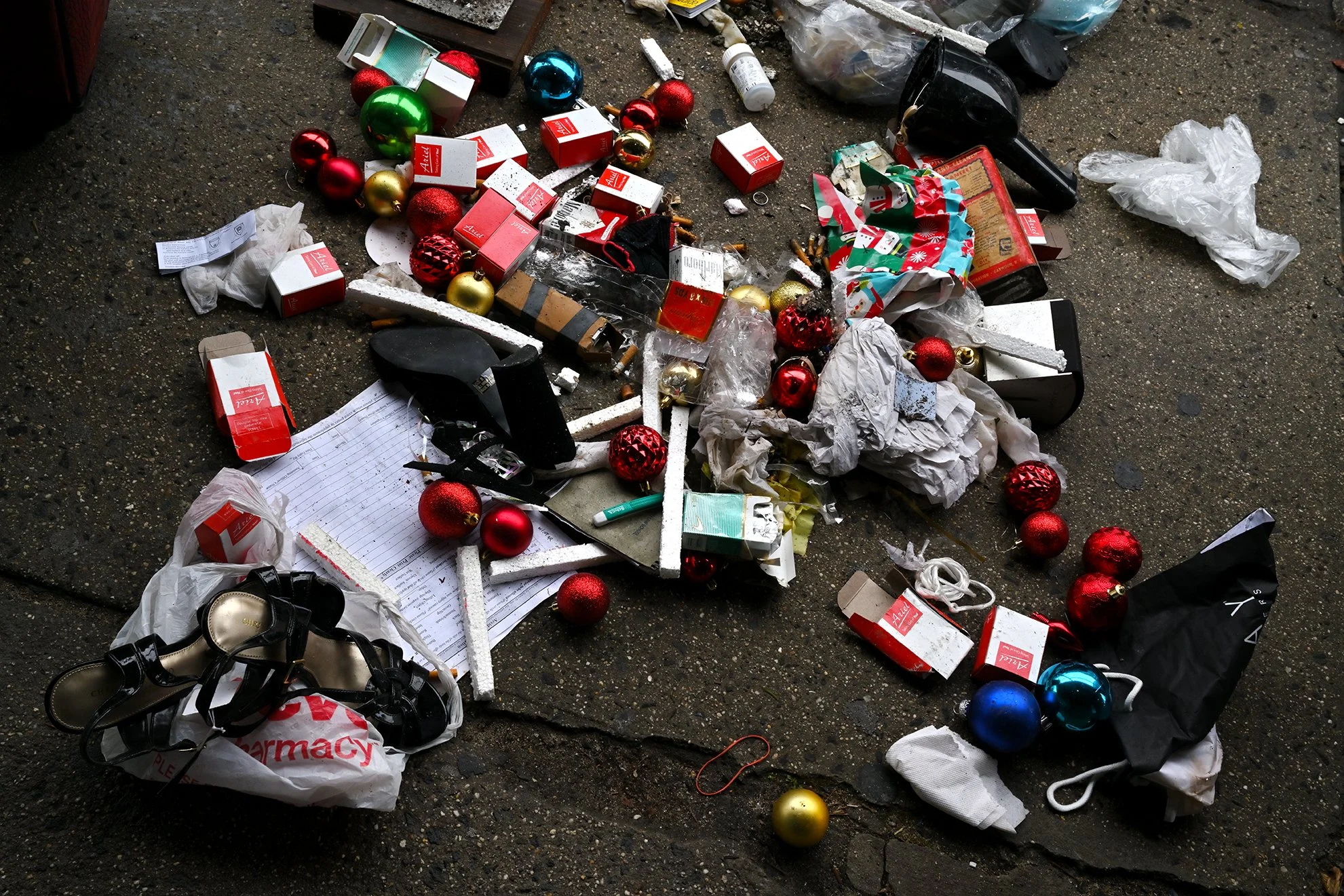 xmas_sidewalkF72.jpg