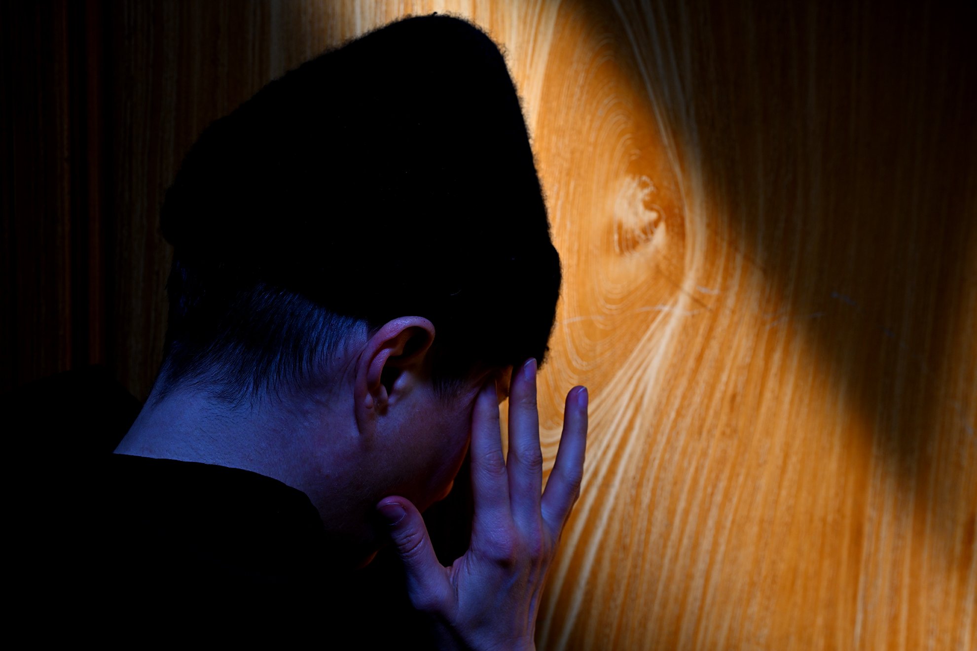 head_hand_1F72.jpg